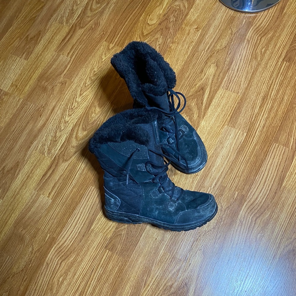 Columbia snow shoes